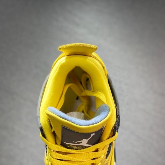 AIR Jordan4